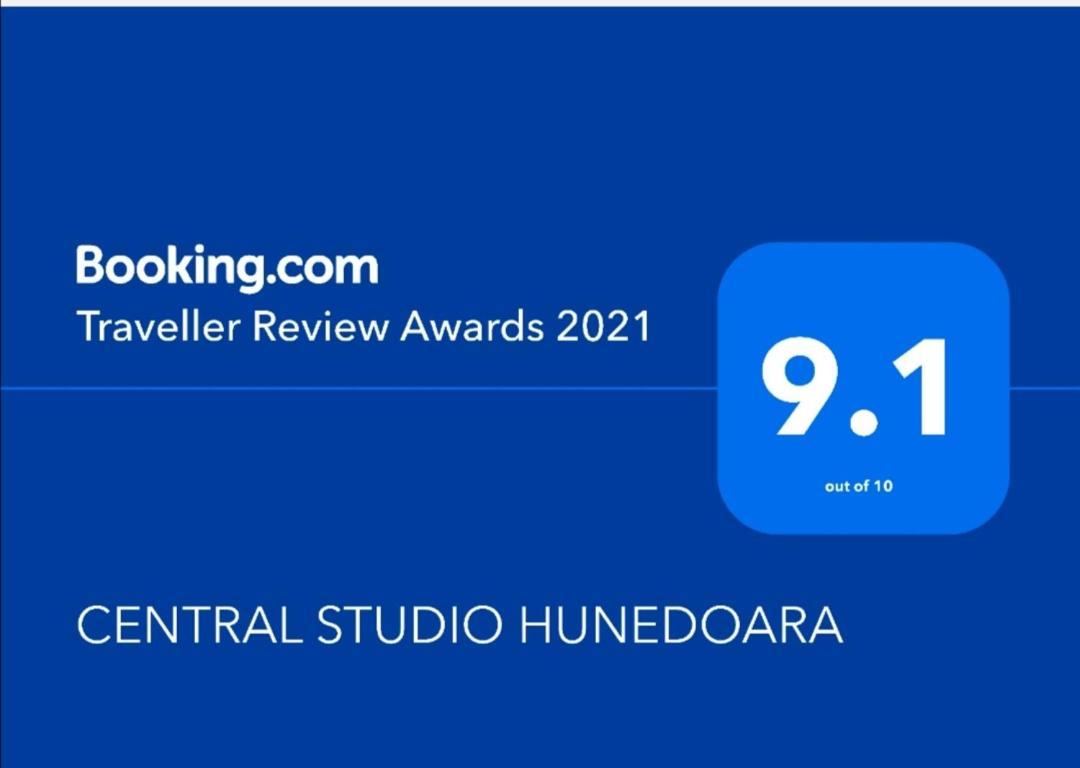 Central Studio Hunedoara Exterior foto
